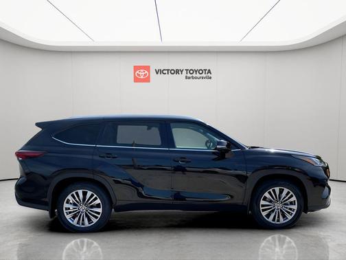 2025 Toyota Highlander Platinum