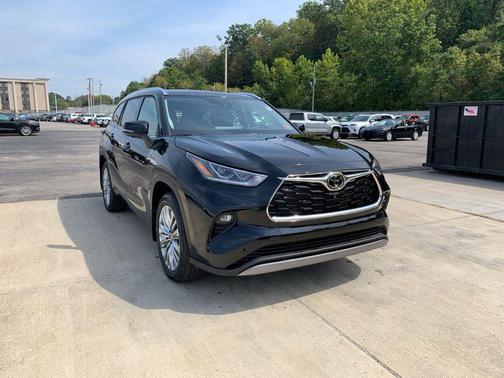 2025 Toyota Highlander Platinum