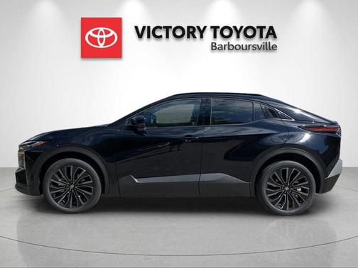 Midnight Black Metallic 2026 Toyota C-HR XSE