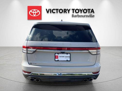 Pearl Metallic 2022 Lincoln Aviator Reserve AWD