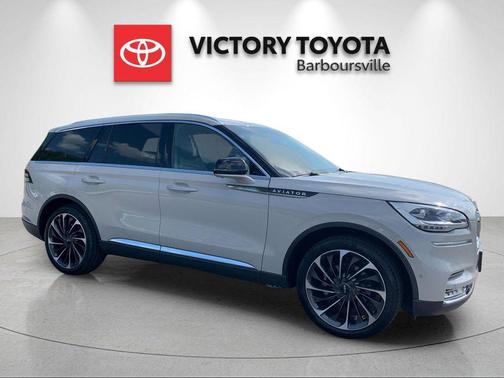 Pearl Metallic 2022 Lincoln Aviator Reserve AWD