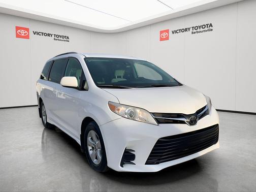 2020 Toyota Sienna LE