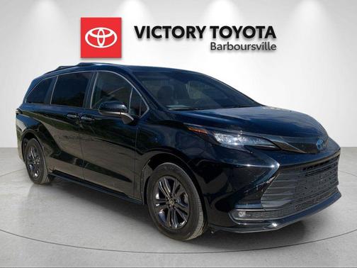 Midnight Black Metallic 2024 Toyota Sienna Woodland Edition