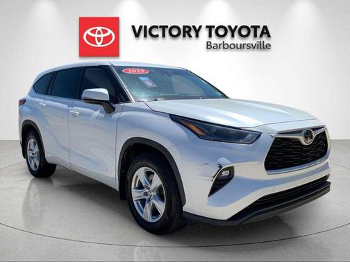Wind Chill Pearl 2023 Toyota Highlander LE