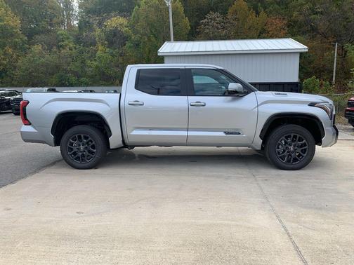 2026 Toyota Tundra Hybrid Platinum