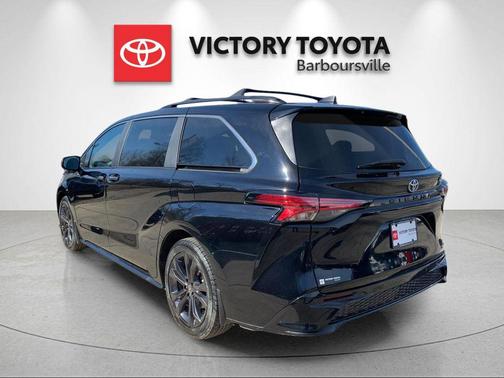 2024 Toyota Sienna XSE 7 Passenger
