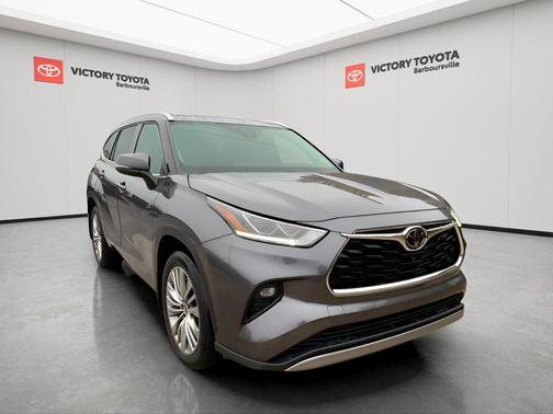 2022 Toyota Highlander Platinum