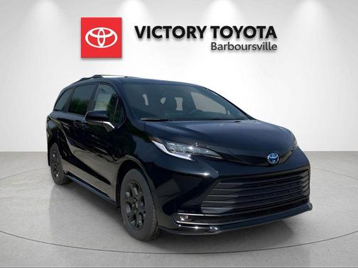 2025 Toyota Sienna Woodland Edition