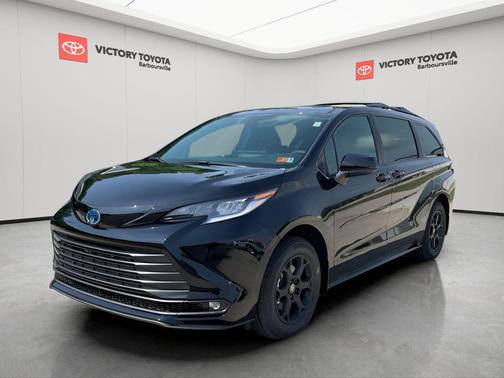 2025 Toyota Sienna Woodland Edition