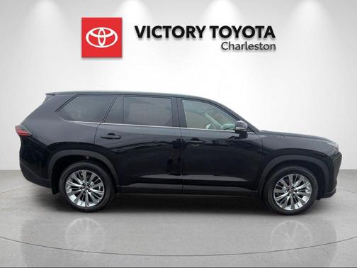 Midnight Black Metallic 2026 Toyota Grand Highlander Platinum