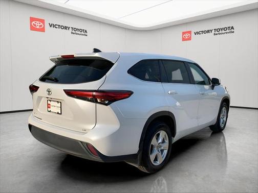 2023 Toyota Highlander LE