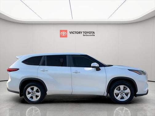 2023 Toyota Highlander LE