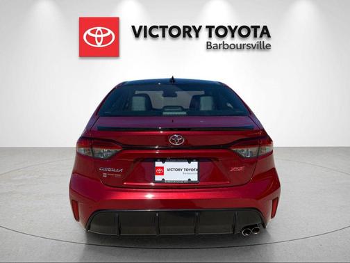 Ruby Flare Pearl/Midnight Black Metallic 2024 Toyota Corolla XSE