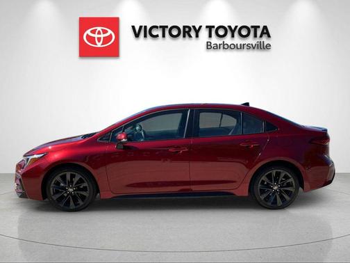 Ruby Flare Pearl/Midnight Black Metallic 2024 Toyota Corolla XSE