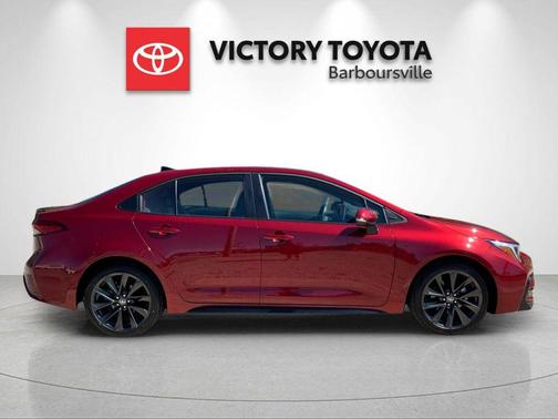 Ruby Flare Pearl/Midnight Black Metallic 2024 Toyota Corolla XSE