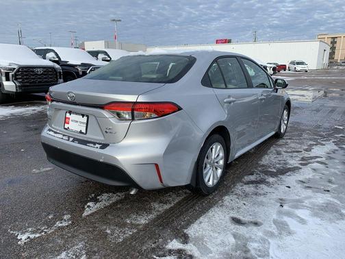 2026 Toyota Corolla Hybrid LE