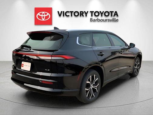 2025 Toyota Crown Signia XLE