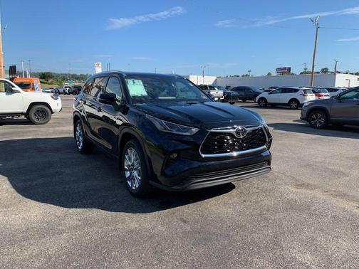 2025 Toyota Highlander Limited