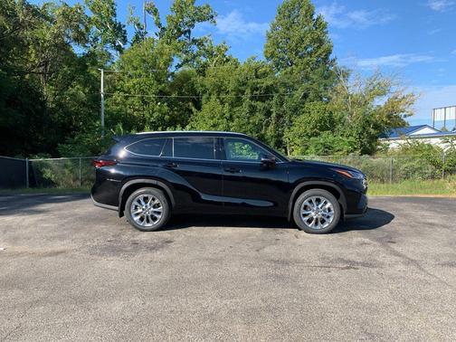 2025 Toyota Highlander Limited