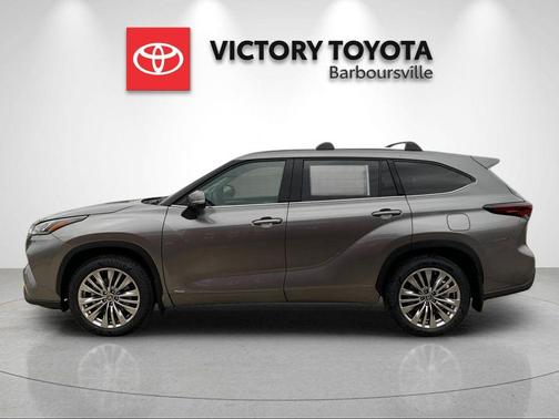 2026 Toyota Highlander Hybrid Platinum