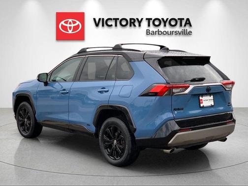 Midnight Black Metallic 2022 Toyota RAV4 Hybrid SE