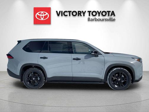 2026 Toyota Highlander Hybrid Base