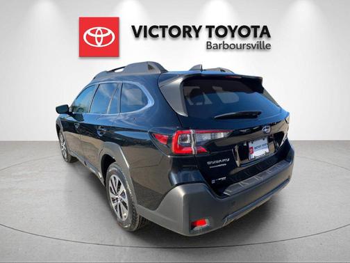 Crystal Black Silica 2025 Subaru Outback Premium