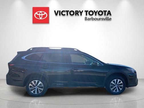 Crystal Black Silica 2025 Subaru Outback Premium