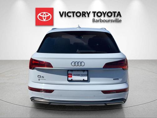 Glacier White 2021 Audi Q5 45 Premium