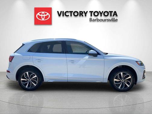 Glacier White 2021 Audi Q5 45 Premium