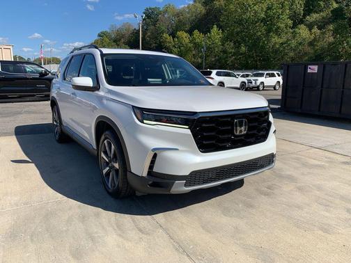 2023 Honda Pilot Touring 8-Passenger