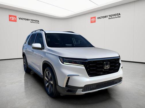 2023 Honda Pilot Touring 8-Passenger