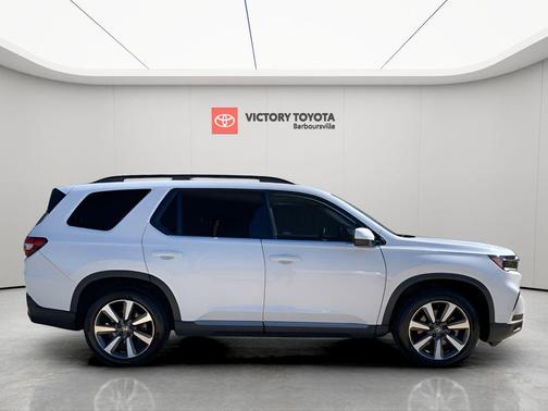 2023 Honda Pilot Touring 8-Passenger