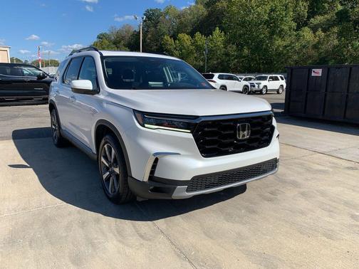 2023 Honda Pilot Touring 8-Passenger