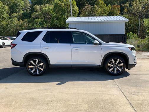 2023 Honda Pilot Touring 8-Passenger