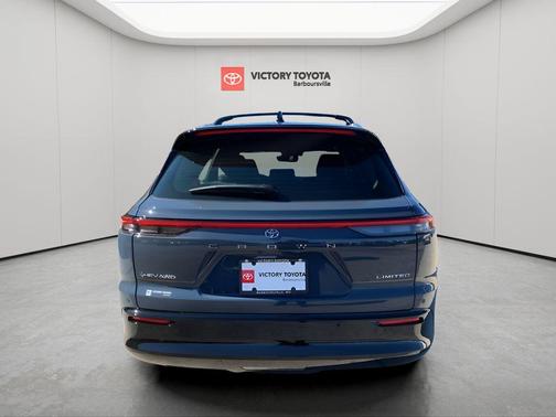 2025 Toyota Crown Signia Limited