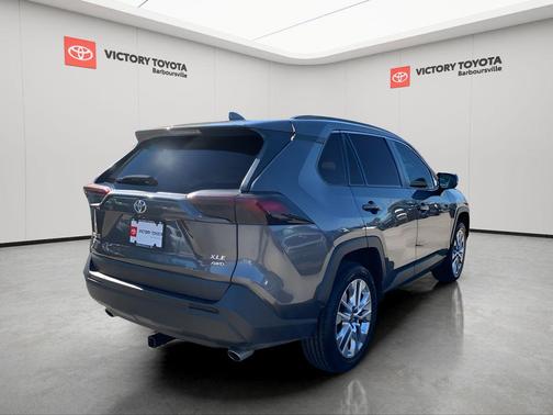 2024 Toyota RAV4 XLE Premium