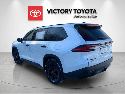 2026 Toyota Highlander Hybrid Base