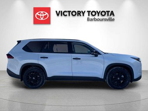 2026 Toyota Highlander Hybrid Base