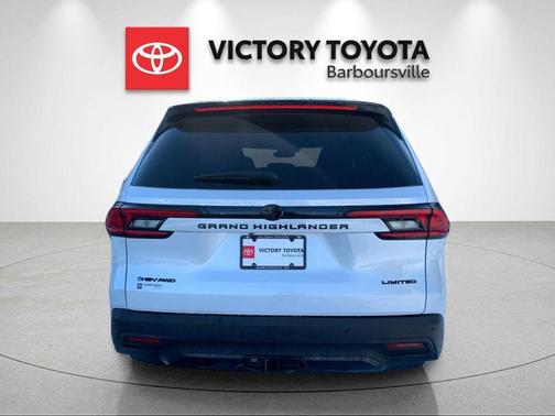 2026 Toyota Highlander Hybrid Base