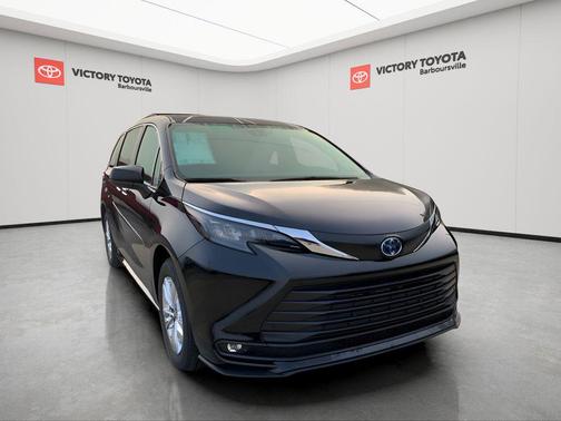 2025 Toyota Sienna XLE