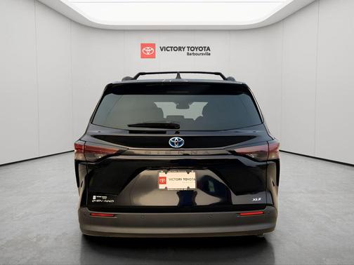 2025 Toyota Sienna XLE