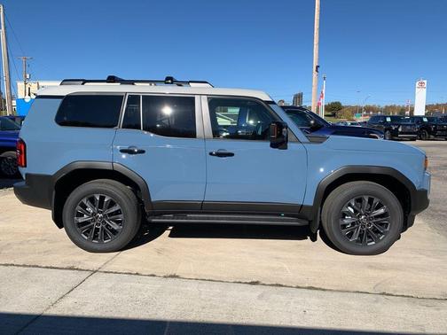 2026 Toyota Land Cruiser Base