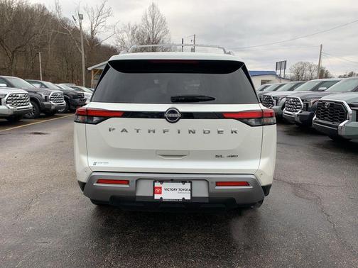 2024 Nissan Pathfinder SL 4WD