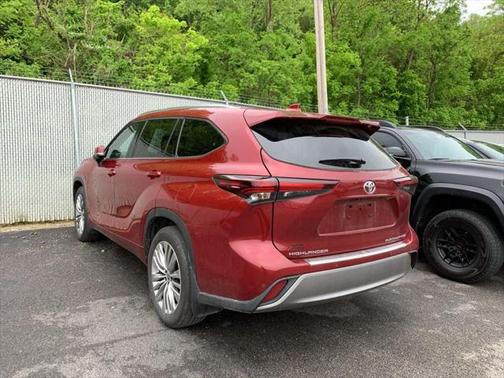 2024 Toyota Highlander Platinum
