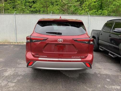 2024 Toyota Highlander Platinum