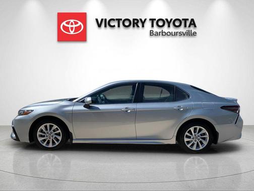 Celestial Silver Metallic 2023 Toyota Camry SE