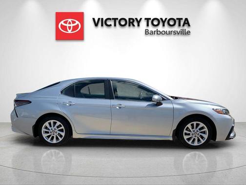 Celestial Silver Metallic 2023 Toyota Camry SE