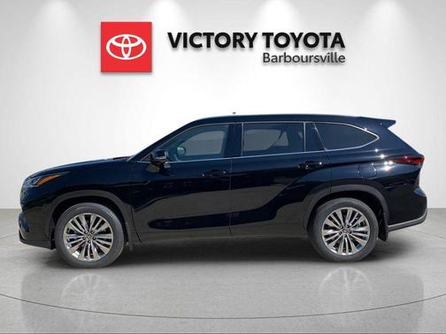 Midnight Black Metallic 2026 Toyota Highlander Platinum