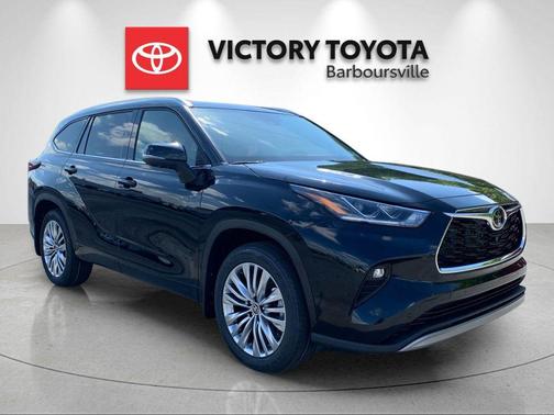 Midnight Black Metallic 2026 Toyota Highlander Platinum